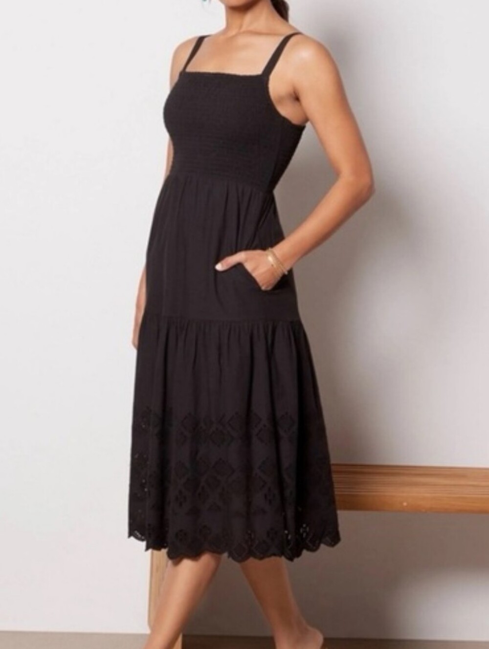 Evereve Chandler smocked cotton eyelet midi dress